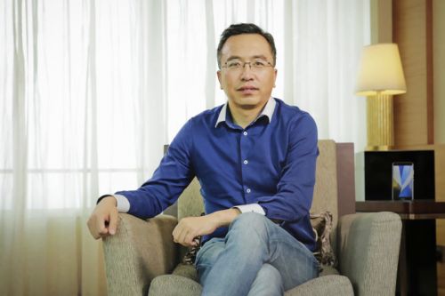 荣耀总裁赵明:荣耀8引领时尚潮流 欢迎与小米等品牌竞争